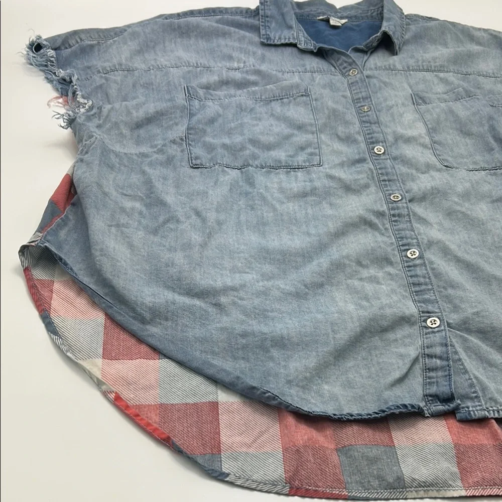Cato Women's Boxy Shirt 22/24W Button Down Plaid Blue Red Dickie Sleeveless - Picture 4 of 12